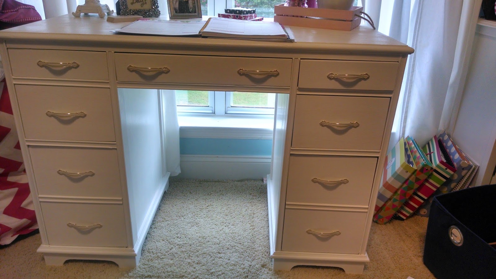 Caroline's Corner DIY Painting My Desk