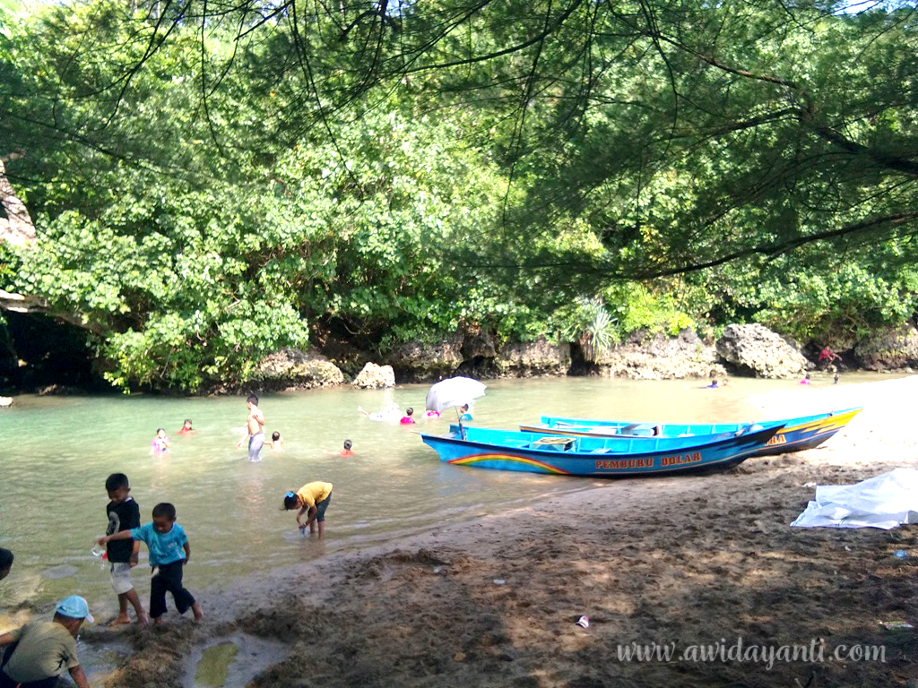 Fasilitas di Pantai Pangi Fasilitas di Pantai Pangi