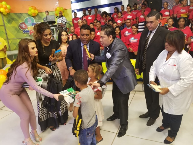 El Pachá entrega diez mil mochilas para inicio de clases El Pachá entrega diez mil mochilas para inicio de clases