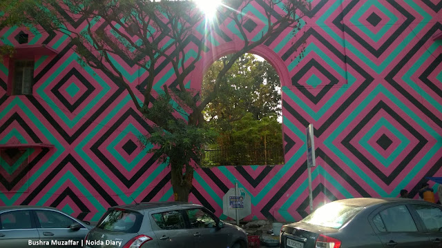 Noida Diary: Abstract Painting by Australian Street Artist Reko Rennie on the Street Facing Meharchand Market Noida Diary: Abstract Painting by Australian Street Artist Reko Rennie on the Street Facing Meharchand Market