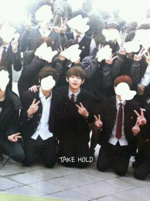 kim taehyung pria tertan di dunia dinobatkan jadi pria terganteng di dunia 10 foto v bts kim taehyung pria tertan di dunia dinobatkan jadi pria terganteng di dunia 10 foto v bts