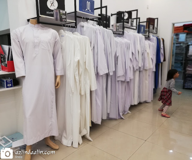 Haqqi Butik Pakaian Kelengkapan Haji dan Umrah - Assalamualaikum. Korang tengah cari pakaian dan kelengkapan Haji dan Umrah ke tu? Entri hari ini, mummy nak sharing butik yang menjual pakaian Haji dan Umrah. Kalau kroang perasan. Masih tak ada banyak butik yang menjual kelengkapan haji dan umrah, kan ? Kalau korang nak tahu, Butik Haqqi yang berada di Shah Alam, Bangi, TTDI dan Terengganu ni, ada menjual barangan dan kelengkapan haji dan umrah. Apa dia? Jauh? Kalau tak boleh datang Butik Haqqi. Korang boleh beli online je di www.haqqi.com.my . Semua kelengkapan haji dan umrah ada di Butik Haqqi Online ni ! Haqqi Butik Pakaian Kelengkapan Haji dan Umrah - Assalamualaikum. Korang tengah cari pakaian dan kelengkapan Haji dan Umrah ke tu? Entri hari ini, mummy nak sharing butik yang menjual pakaian Haji dan Umrah. Kalau kroang perasan. Masih tak ada banyak butik yang menjual kelengkapan haji dan umrah, kan ? Kalau korang nak tahu, Butik Haqqi yang berada di Shah Alam, Bangi, TTDI dan Terengganu ni, ada menjual barangan dan kelengkapan haji dan umrah. Apa dia? Jauh? Kalau tak boleh datang Butik Haqqi. Korang boleh beli online je di www.haqqi.com.my . Semua kelengkapan haji dan umrah ada di Butik Haqqi Online ni !
