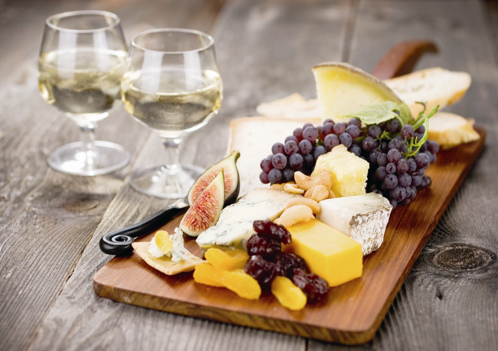 Food & Wine Blog What Foods Compliment Wine?