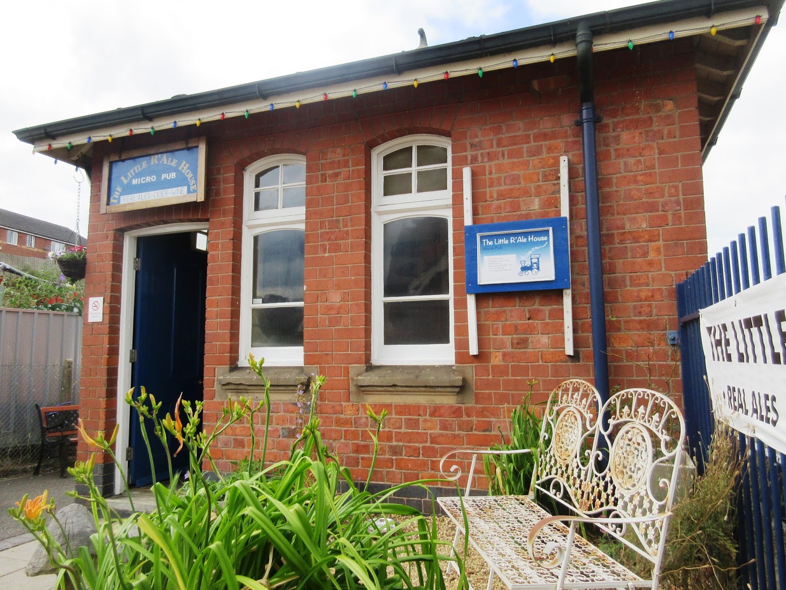 Liberal England The Little R'Ale House at Wellingborough station