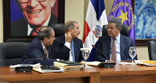 Danilo Medina con mayoría en Comité Central PLD da 65% a 35% Danilo Medina con mayoría en Comité Central PLD da 65% a 35%