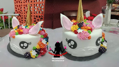 Kue tart karakter unicorn pesanan yang sayang dimakan Kue tart karakter unicorn pesanan yang sayang dimakan