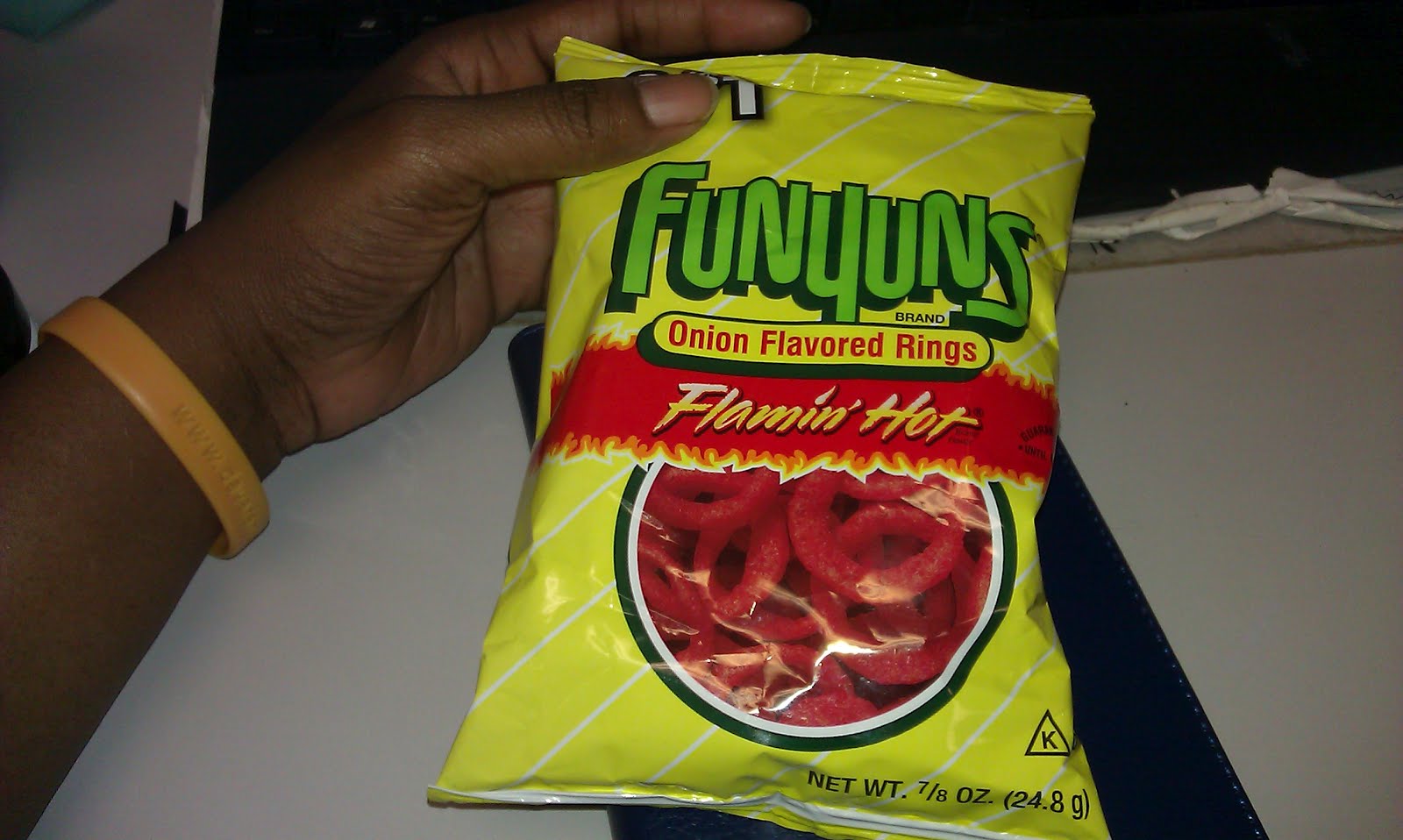 The House of Ladylee Snack! Snack! Snack... Crunch!