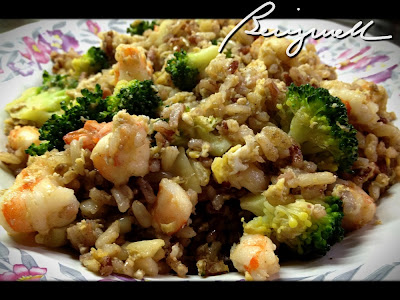Cooking Fried Rice with Broccoli and Shrimps