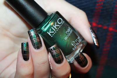 A Tartan Nail Art inspired by Outlander