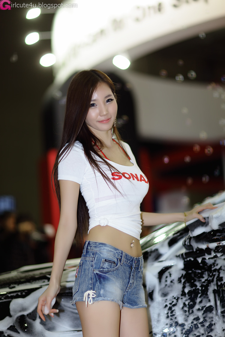 Xxx nude girls: Lee Ji Min - Automotive Week 2012