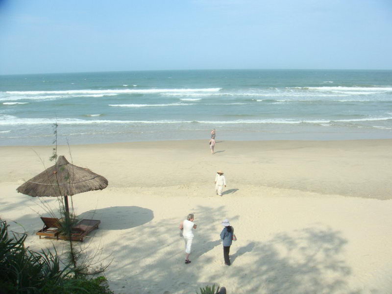 Bãi biển Lăng Cô, Huế