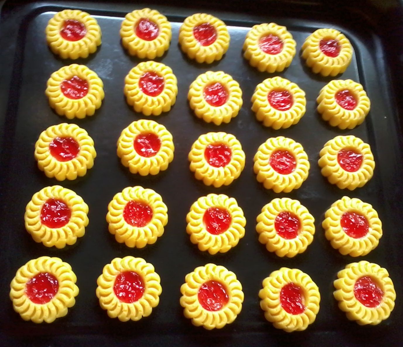 Biskut Jem Strawberi