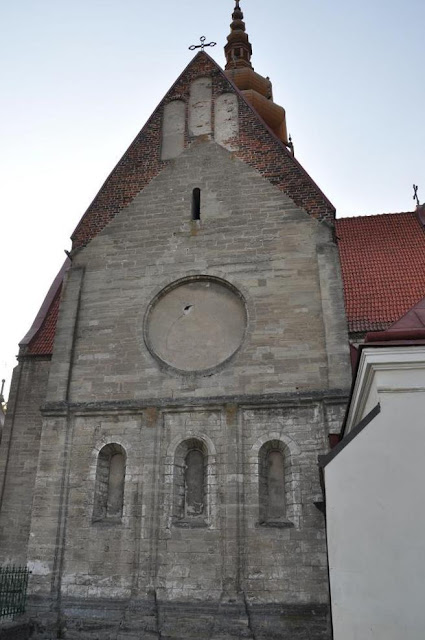 Późnoromański kościoł pocysterski w Koprzywnicy