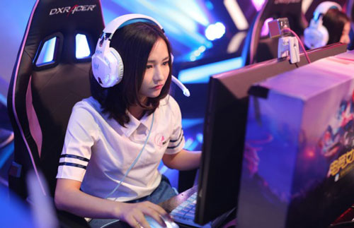 Kejadian Unik Gara-gara Kecanduan Game Kejadian Unik Gara-gara Kecanduan Game