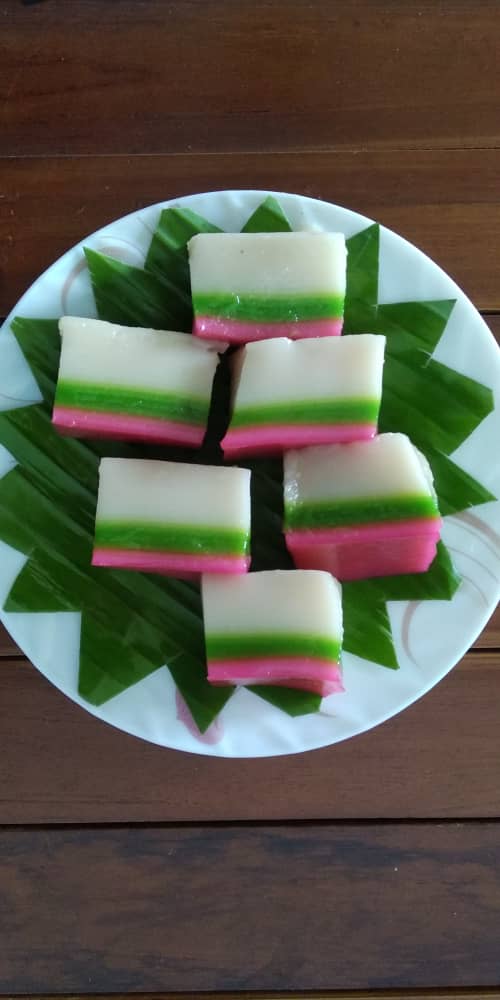 namakucella: KUIH LAPIS TEPUNG UBI