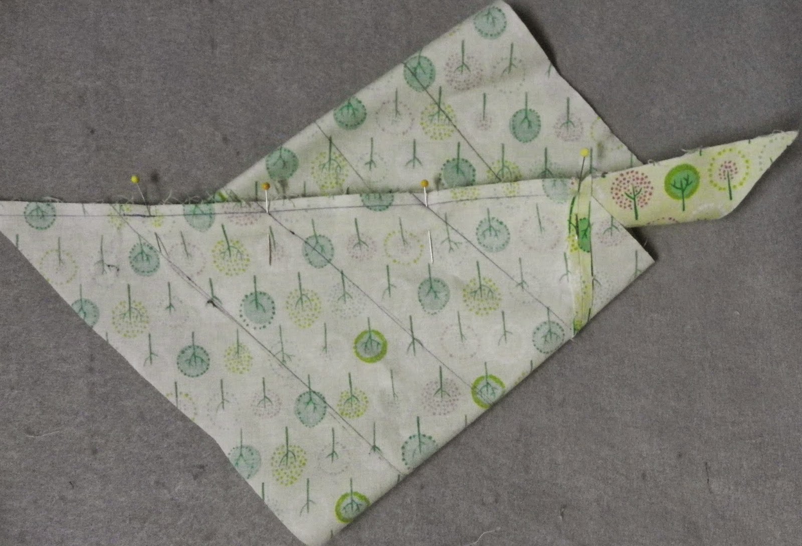 Cheryl Lynch Quilts Continuous Bias Binding Tutorial