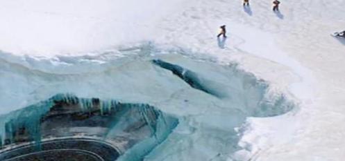 Resultado de imagem para BASE ALIEN ANTARTICA