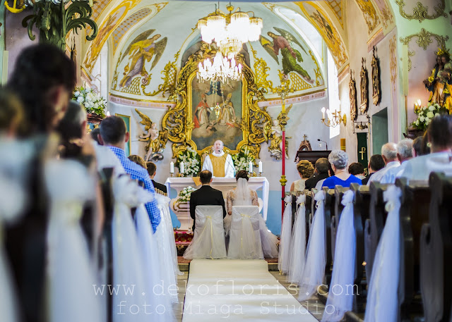 Biały dywan i ślubna dekoracja kościoła Nysa Opole
