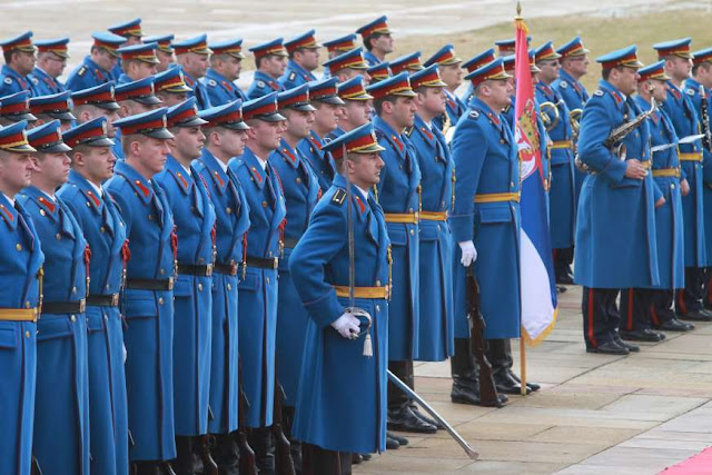 Conheça algumas opções de uniforme militar de diferentes países Elfandarilha