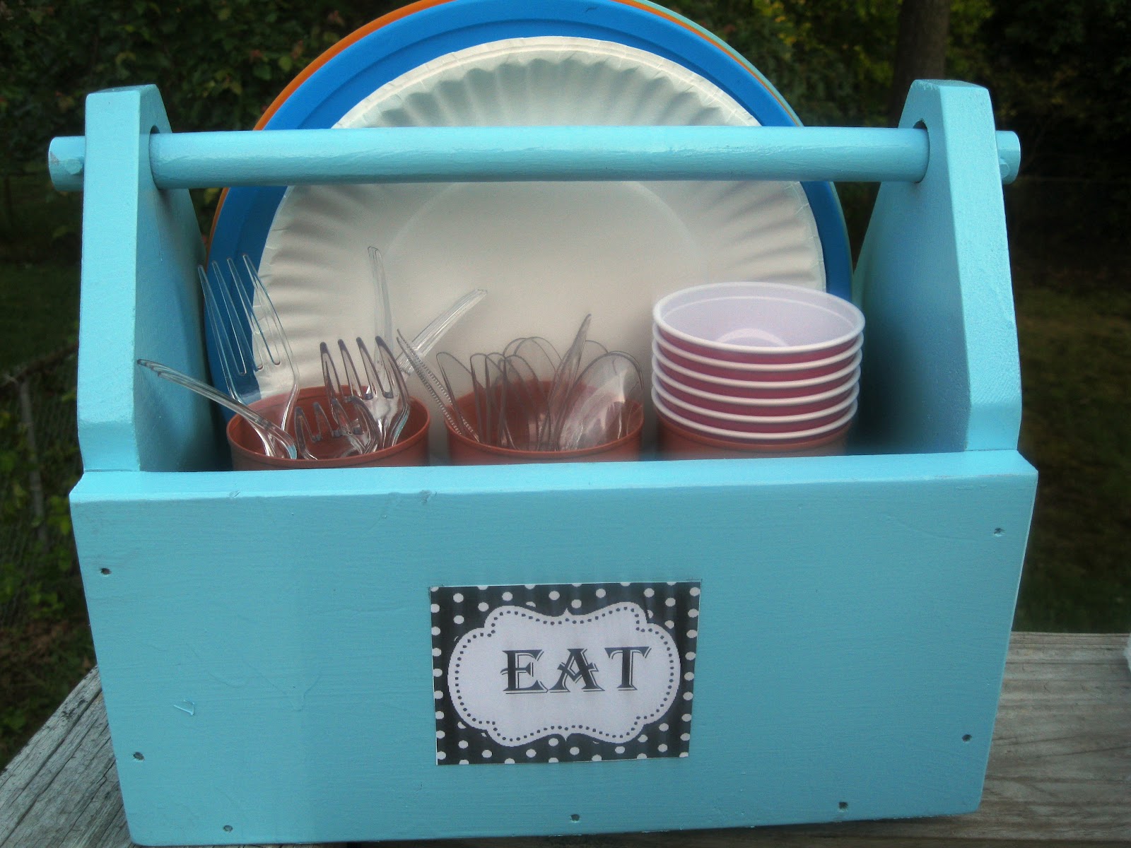 TIP GARDEN No Cost Picnic Caddy