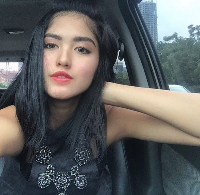 Biodata Ochi Rosdiana Lengkap Dengan Agama Dan Foto Biodata Ochi Rosdiana Lengkap Dengan Agama Dan Foto