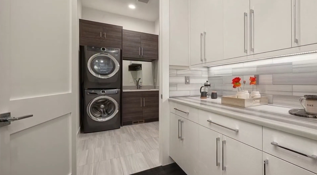 32 Interior Design Photos vs. 2629 108th Ave NE, Bellevue, WA Luxury Home Tour