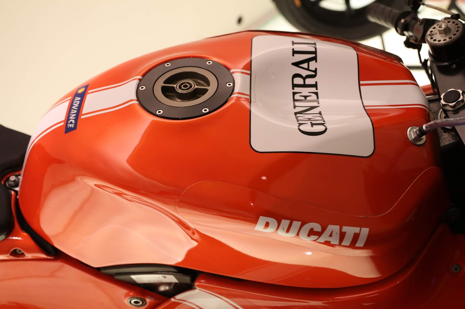 ducati desmosedici gp10