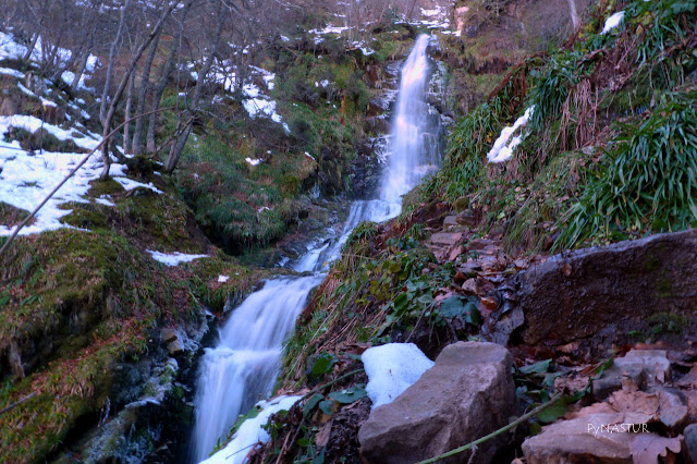 Cascada del Xiblu en Teverga Cascada del Xiblu