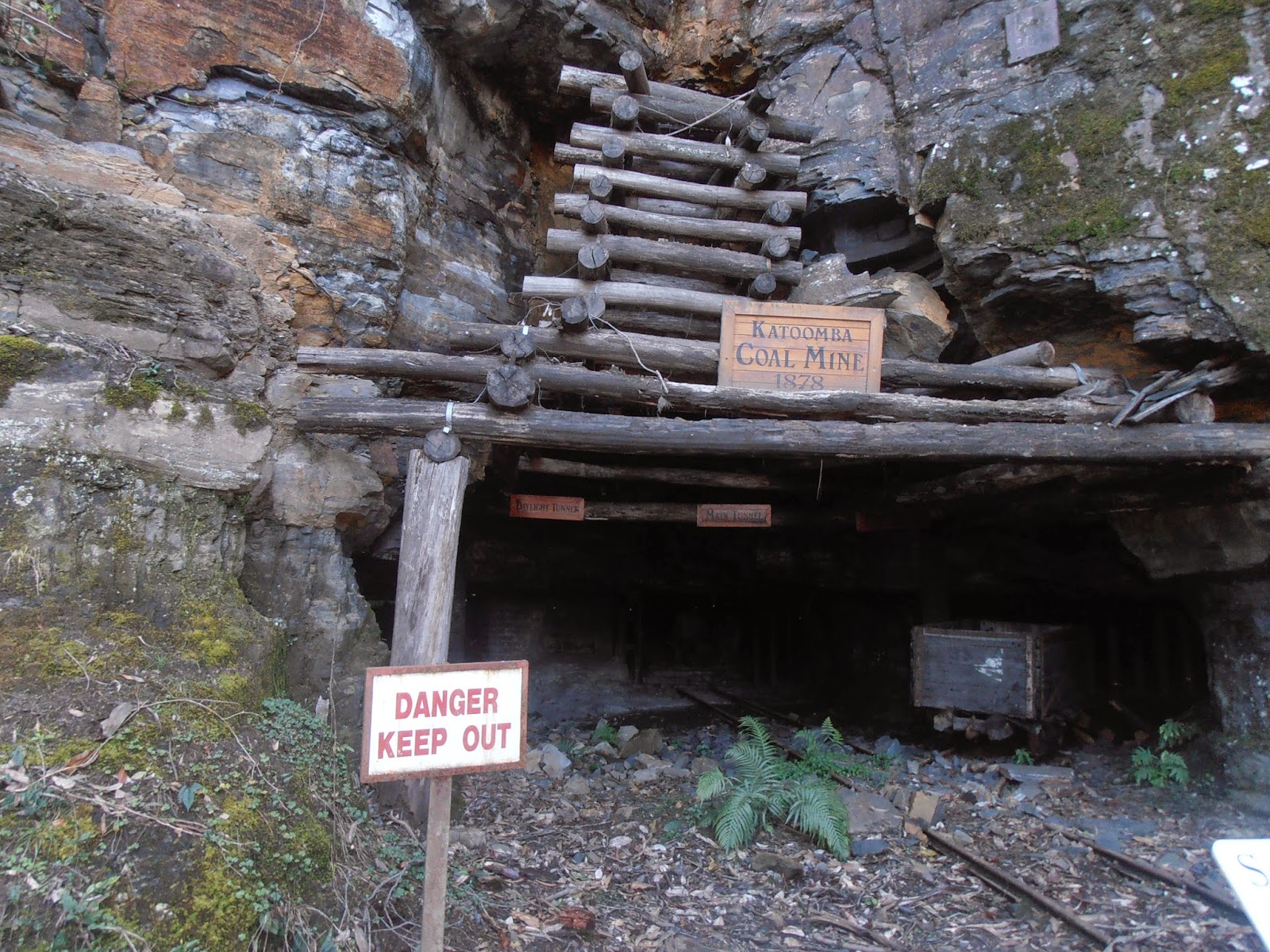 Australia X ¿Son azules las Blue Mountains? DLOML