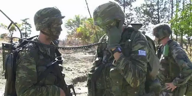 Καταιγιστικές εξελίξεις στην υπόθεση της παρενόχλησης νεαρής από στρατιωτικό στη Λαμία Καταιγιστικές εξελίξεις στην υπόθεση της παρενόχλησης νεαρής από στρατιωτικό στη Λαμία