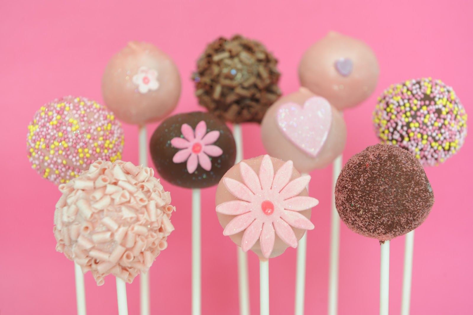 Sweet Frosting CAKE POPS