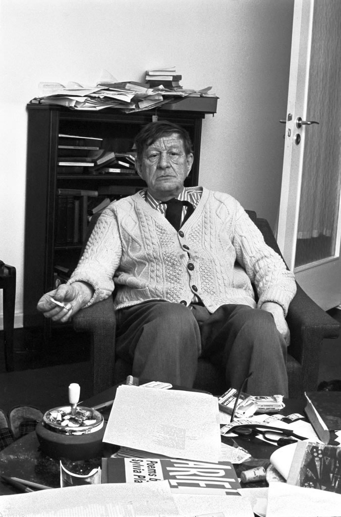 W. H. Auden poeta inglês Templo Cultural Delfos