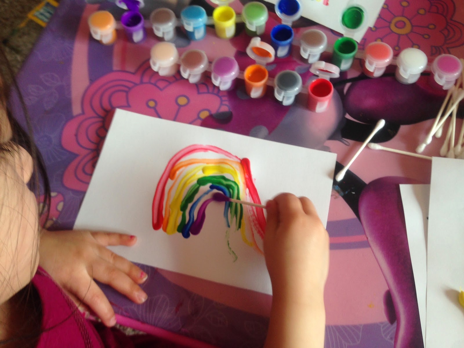 Teaching Munchkins Crafty Tuesday Rainbows, Rainbows, Rainbows!