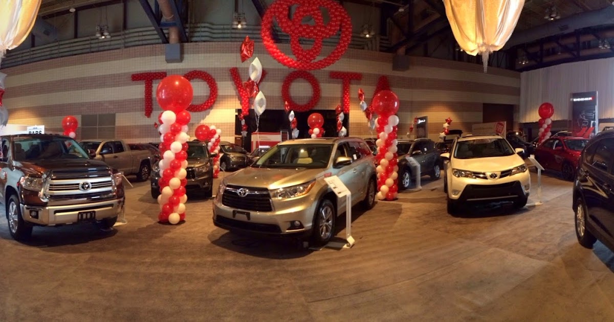 Hoselton Auto Mall 2015 Rochester International Auto Show!