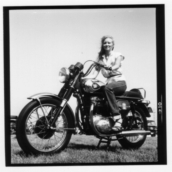 Motoblogn Vintage Girls On Motorcycles Pin Up Gallery