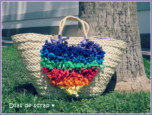 diy Capazo de playa decorado con trapillo multicolor