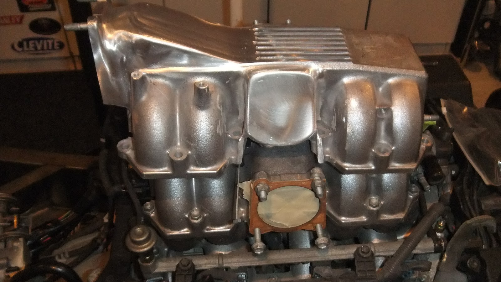 Flaming Ford: Engine - Intake manifold modifications