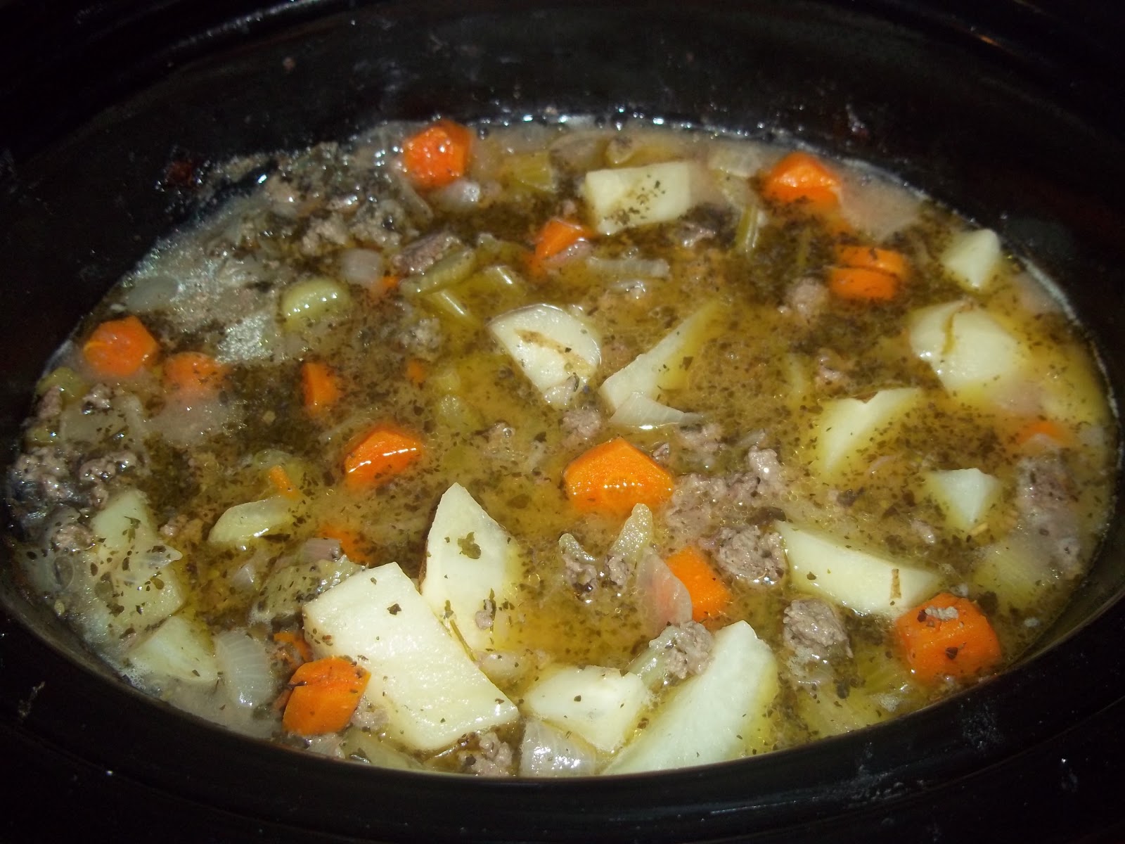 The Daily Smash Light Beef and Potato Soup Slow Cooker