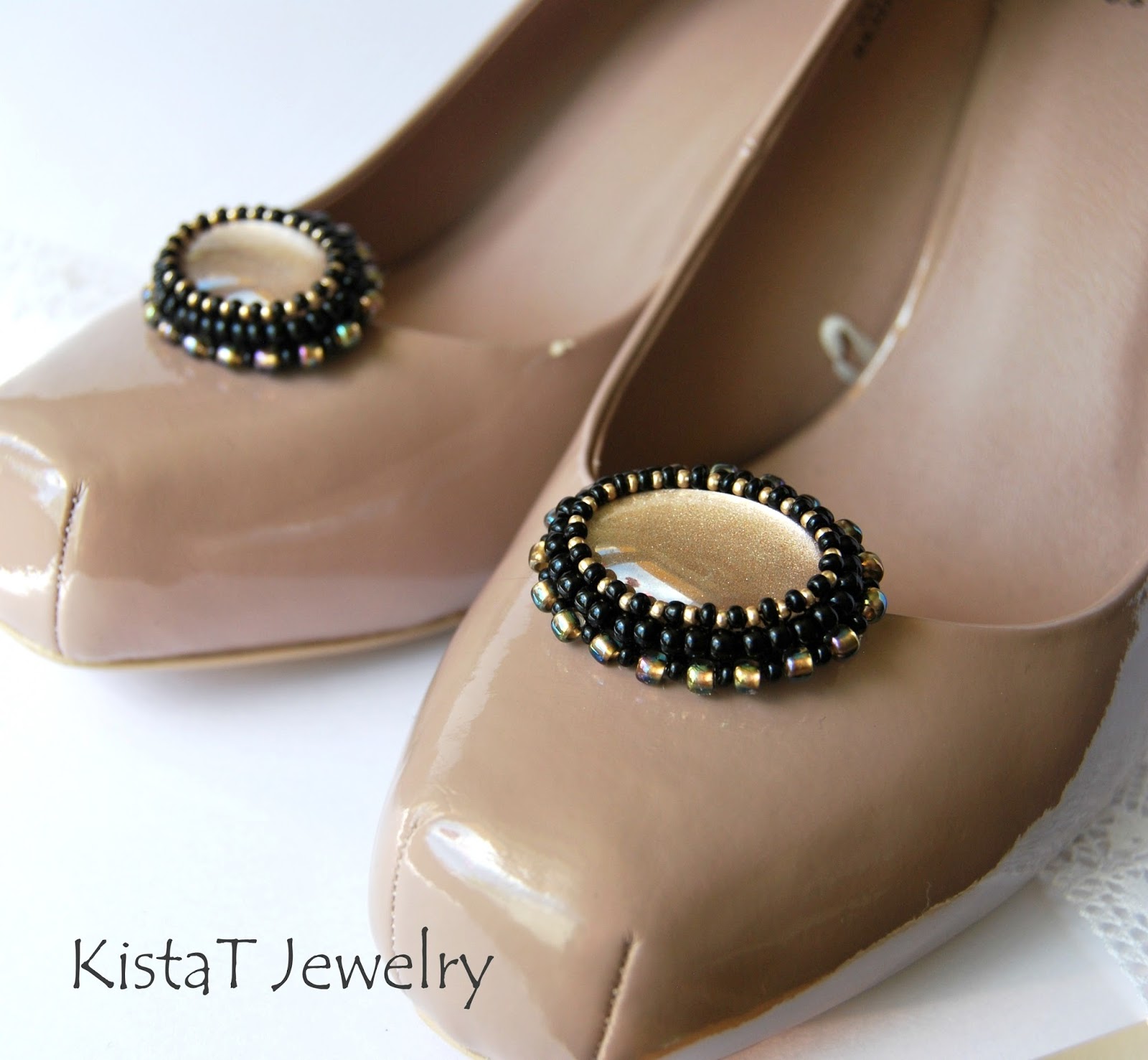 KistaT Jewelry Gold and black shoe clips