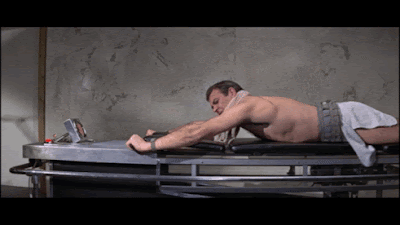 007 Thunderball Bond sauna poltrona vibrante