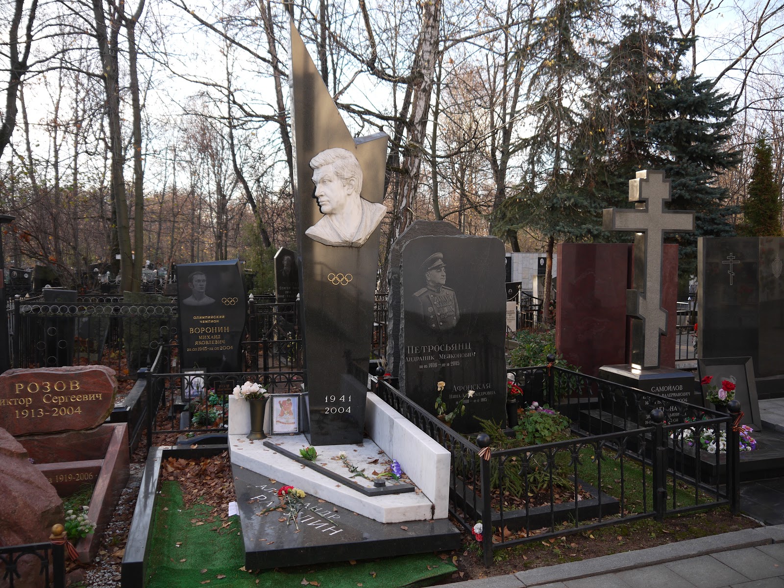 Ваганьковское кладбище могила Александра Рагулина