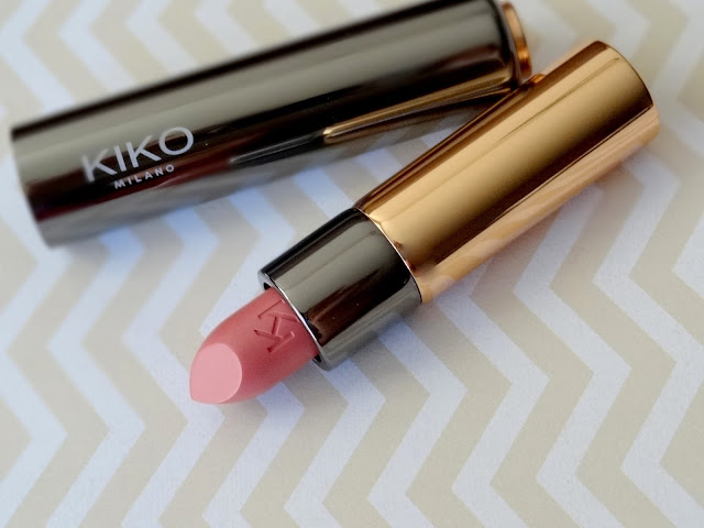KIKO Milano's Gossamer Cream Emotion Lipstick in Pink Sand 
