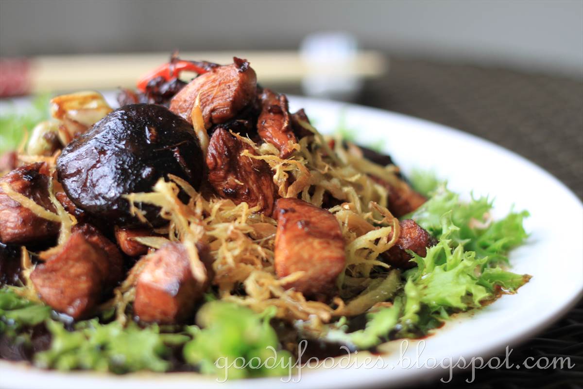 GoodyFoodies Recipe Stir fried chicken with dark soy sauce and crispy