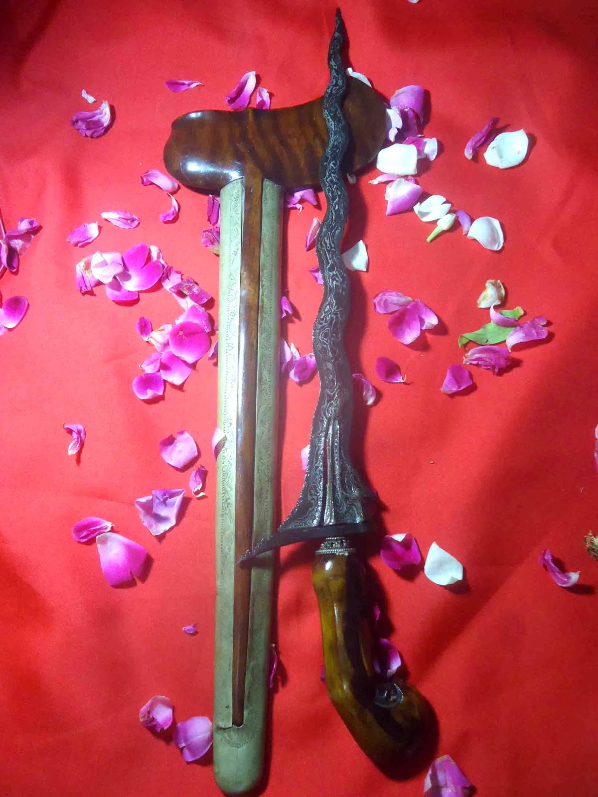 Gambar Keris Kyai Sengkelat Asli