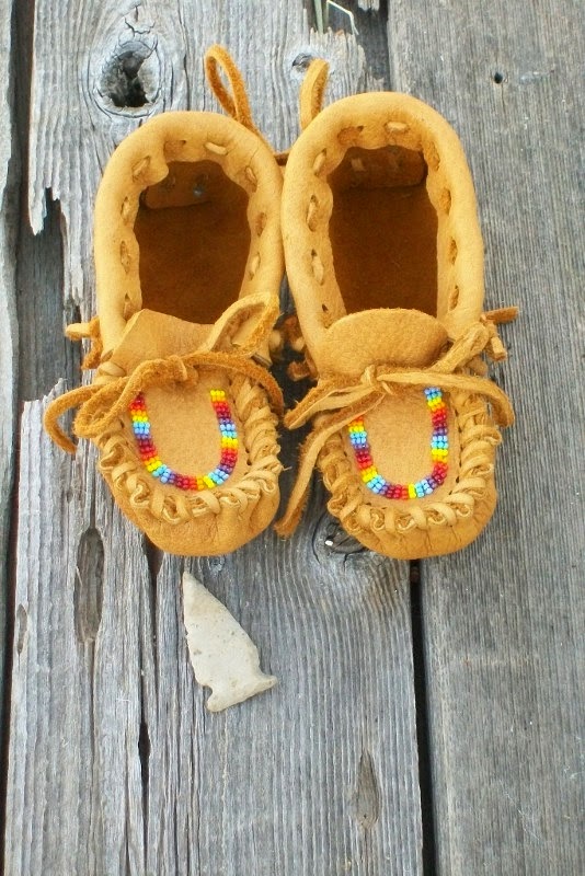 THUNDER ROSE LEATHER HANDMADE BABY MOCCASINS by our hands