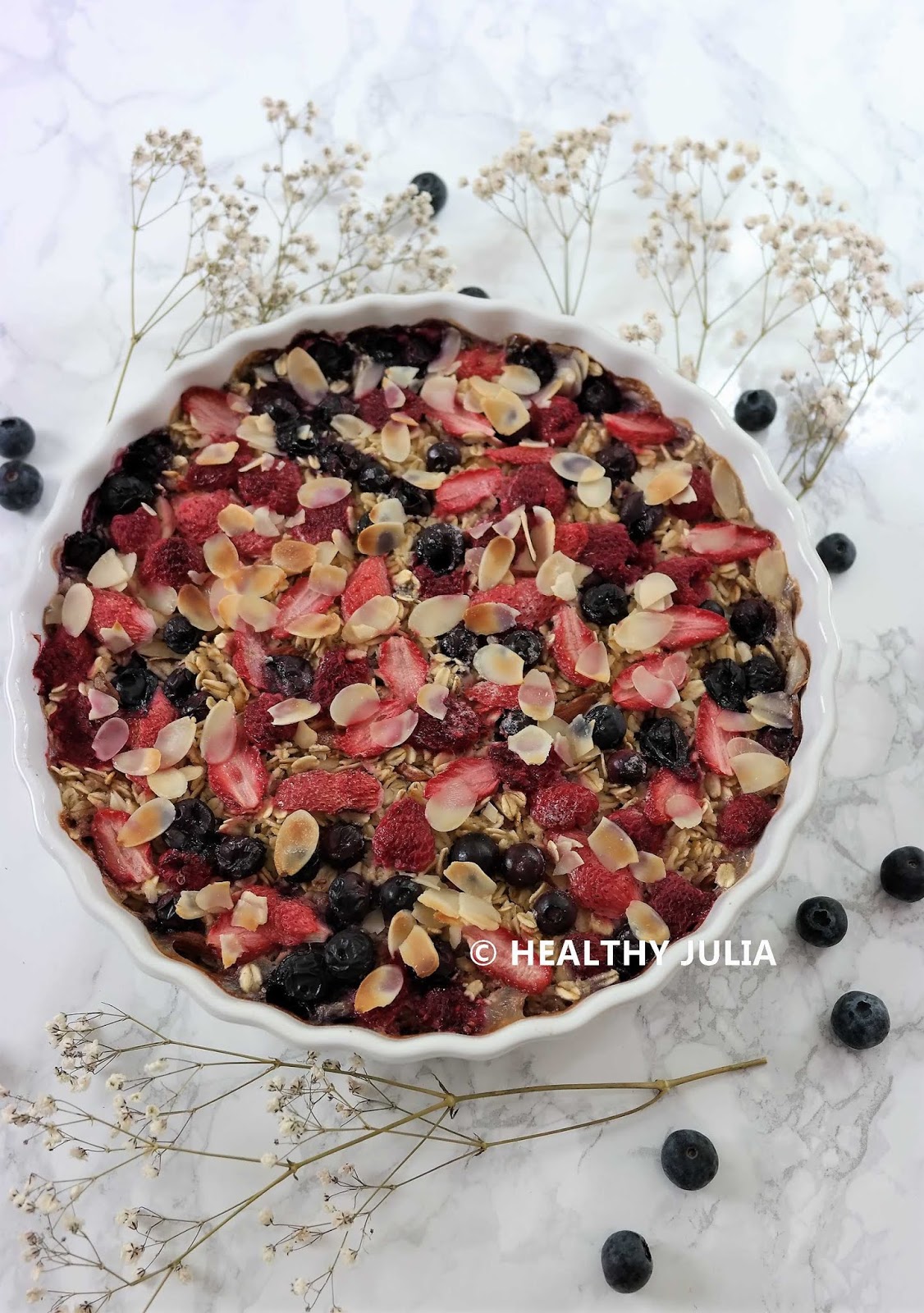 GRATIN DE FLOCONS D'AVOINE AUX FRUITS ROUGES - Healthy Julia