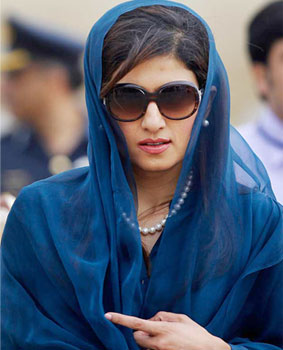 Breaking News: Hina ignored media on Airport