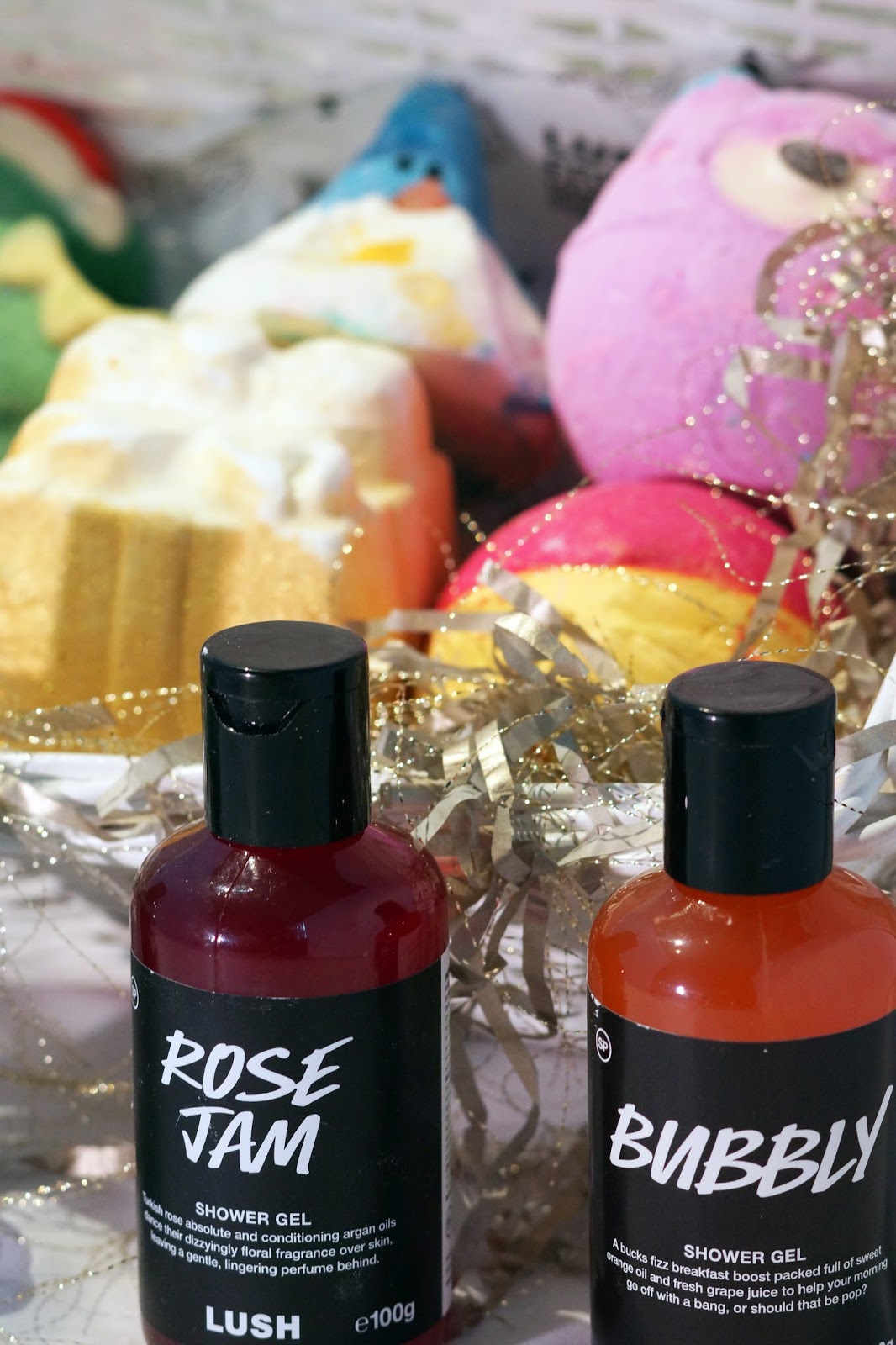 Lush Christmas Halloween Bath Bombs Products Beauty Review Lush Christmas Halloween Bath Bombs Products Beauty Review