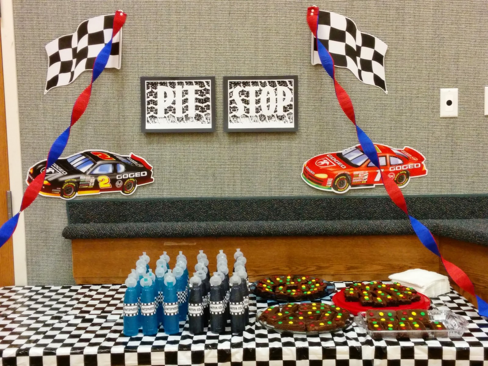 ScripScrapping the Night Away Pinewood Derby