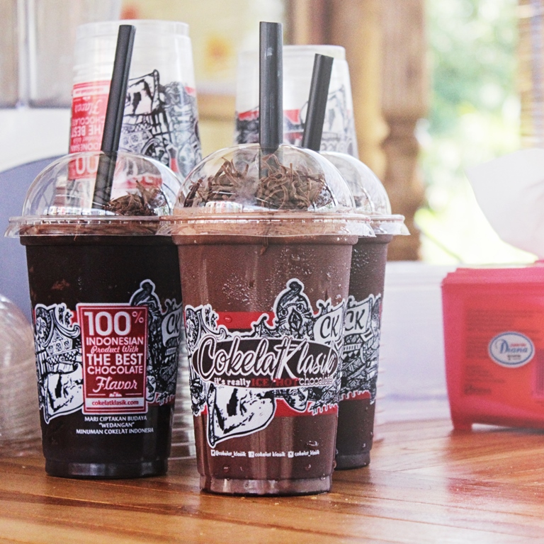 Nikmatnya Cokelat Klasik Dalam Balutan Kafe Desa yang Nyaman Wisata